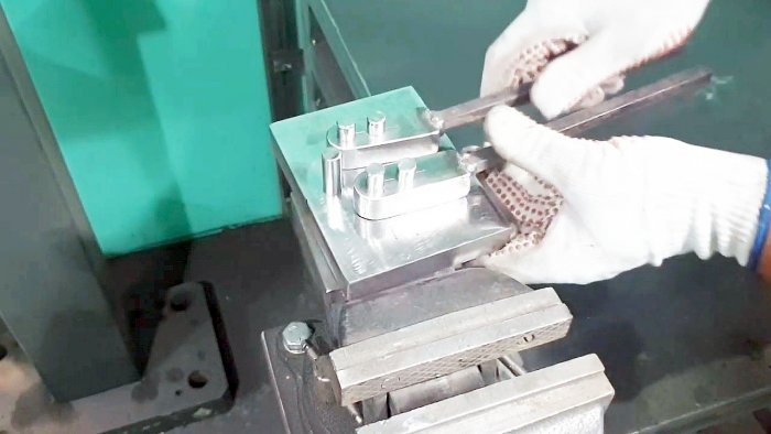 Самодельный ручной станок для гибки цепных звеньев