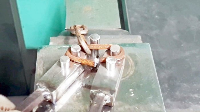 Самодельный ручной станок для гибки цепных звеньев