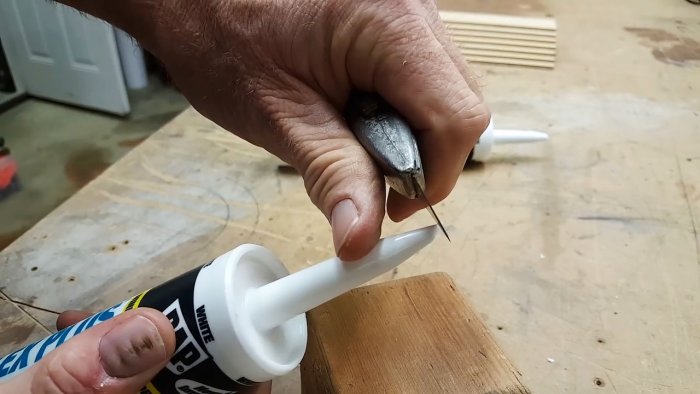 Как правильно открыть тюбик силикона чтобы выполнить работу качественно