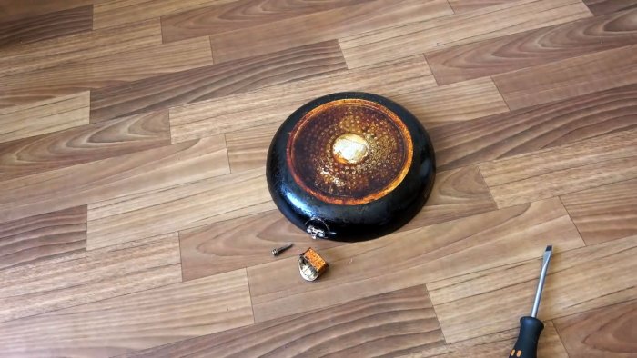 Удаляем многолетний нагар со сковороды