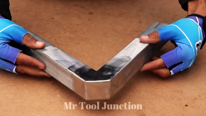 Как сделать необычный аккуратный изгиб профильной трубы под любой угол