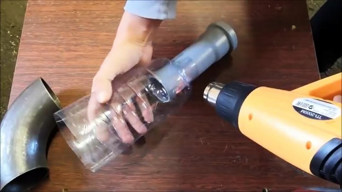 Соединяем 2 трубы разного диаметра ПЭТ бутылкой