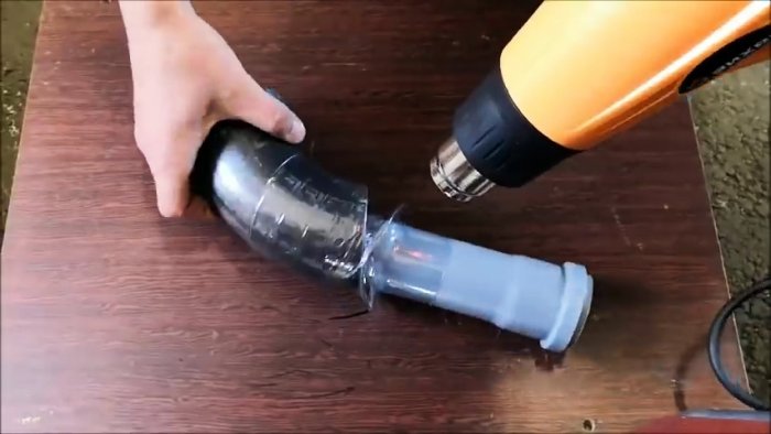 Соединяем 2 трубы разного диаметра ПЭТ бутылкой