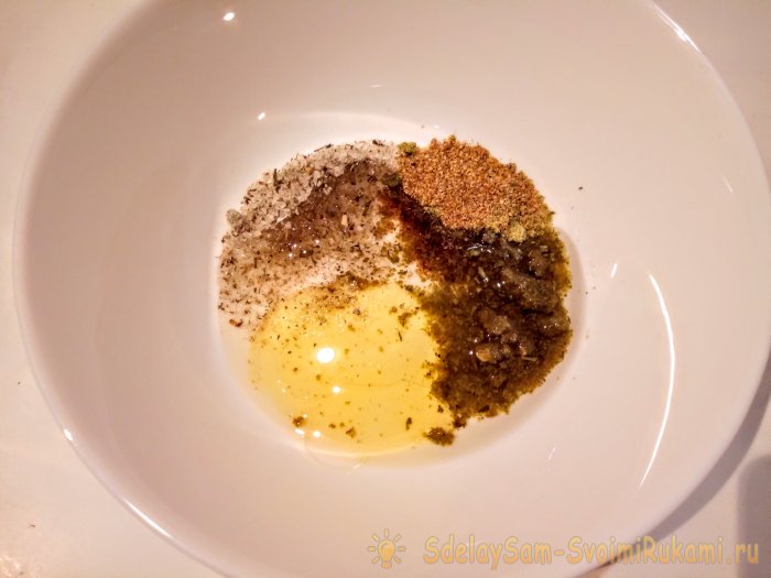 Пастрома из куриной грудки полезная замена магазинной колбасе за час активной готовки